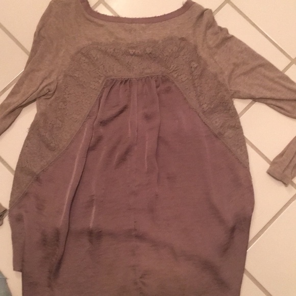 Top - Picture 2 of 2